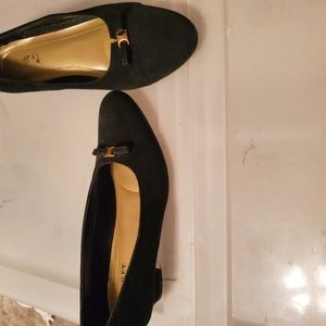 Ashley Taylor velvet black pumps 7.5 wide